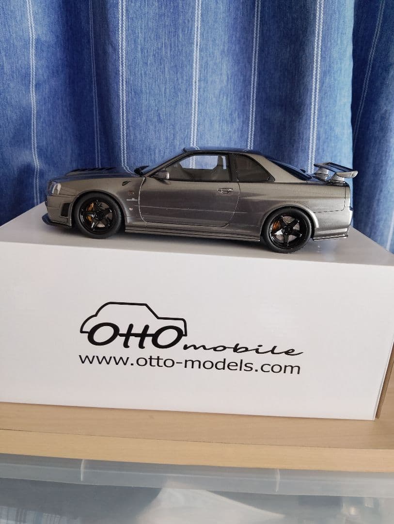 自動車 Nissan Skyline GT-R R34 1/18 OTTO mobile