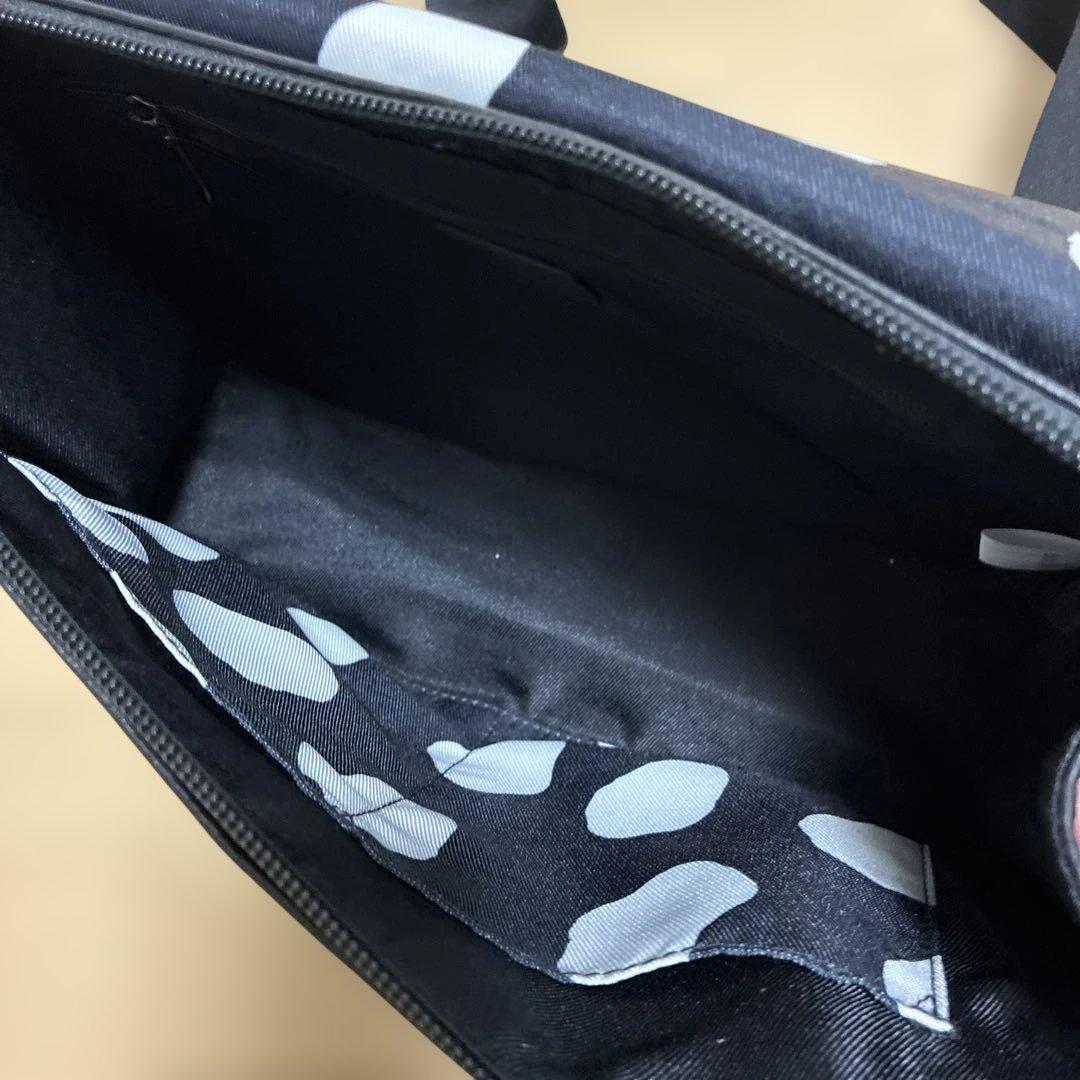 earイアパピヨネ レザーショルダーバッグ