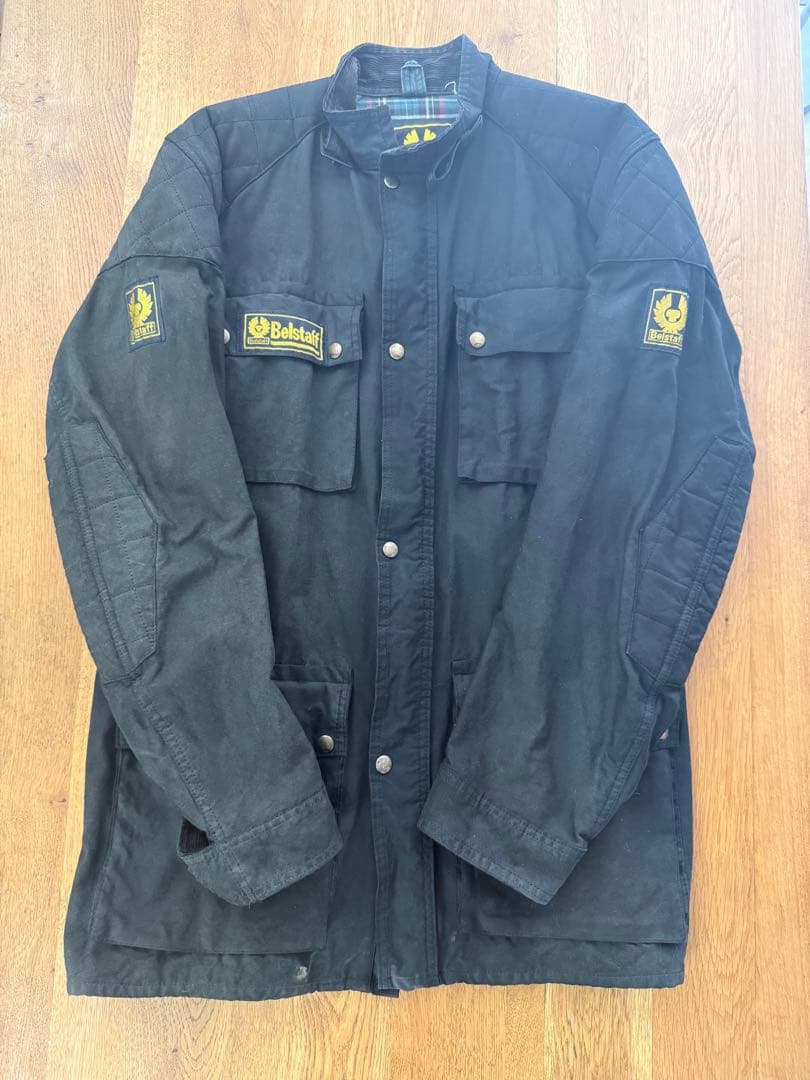 ベルスタッフ　ブラックジャケット