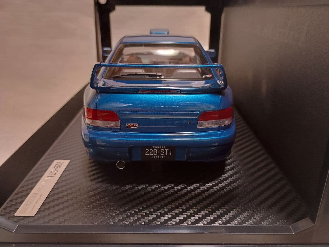 1/18　スバル　インプレッサ　22B　 STI 　バージョン　GC8改
