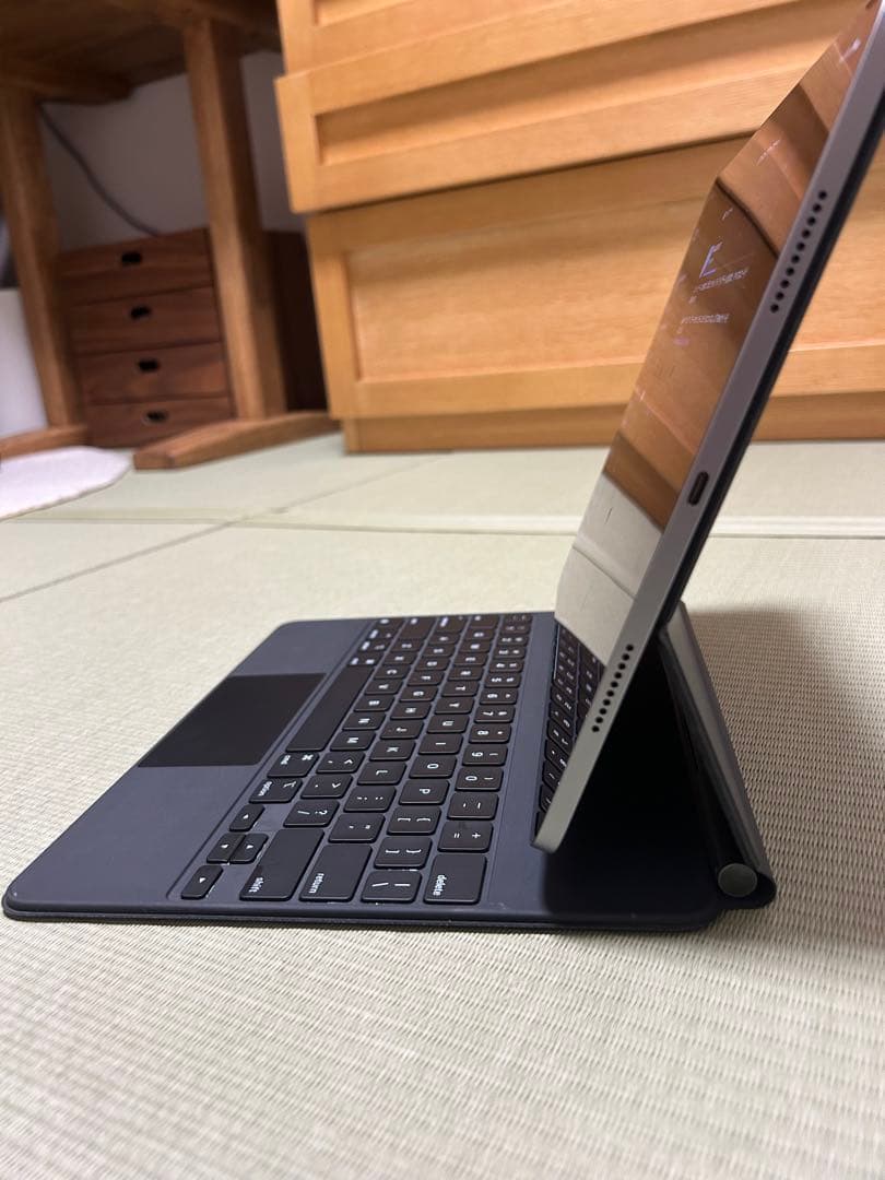 「帽子屋」iPad Pro 第6世代 1TB Magic Keyboard