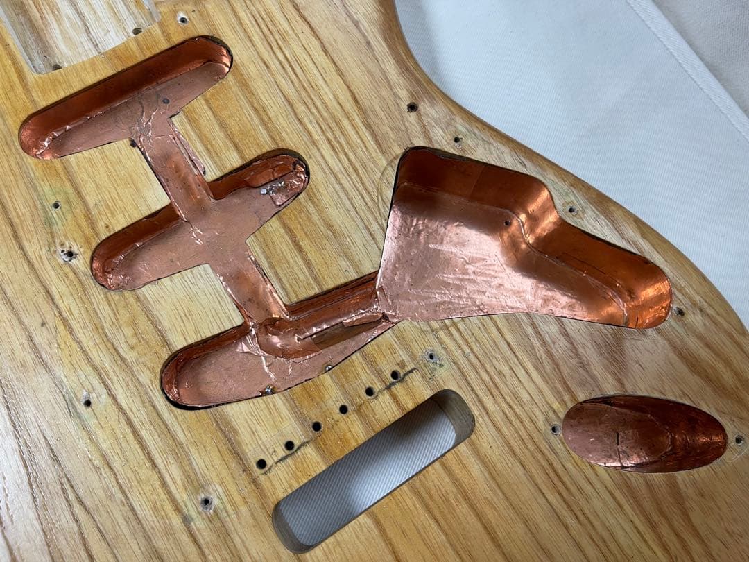 【ボディーのみ】アッシュ材 ストラトタイプ