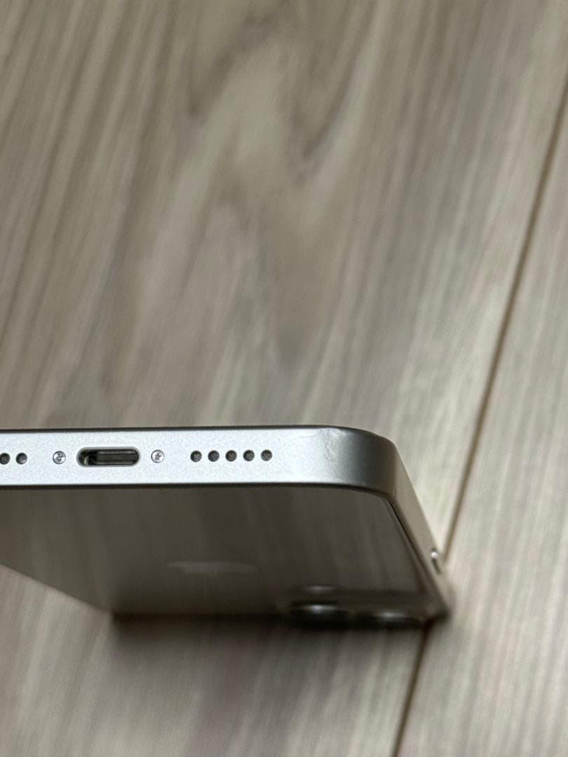 iPhone13 本体 128GB スターライト SiMロックなし