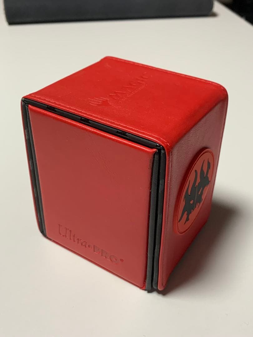Ultra Pro MTG ラクドス rakdosフリップデッキケース