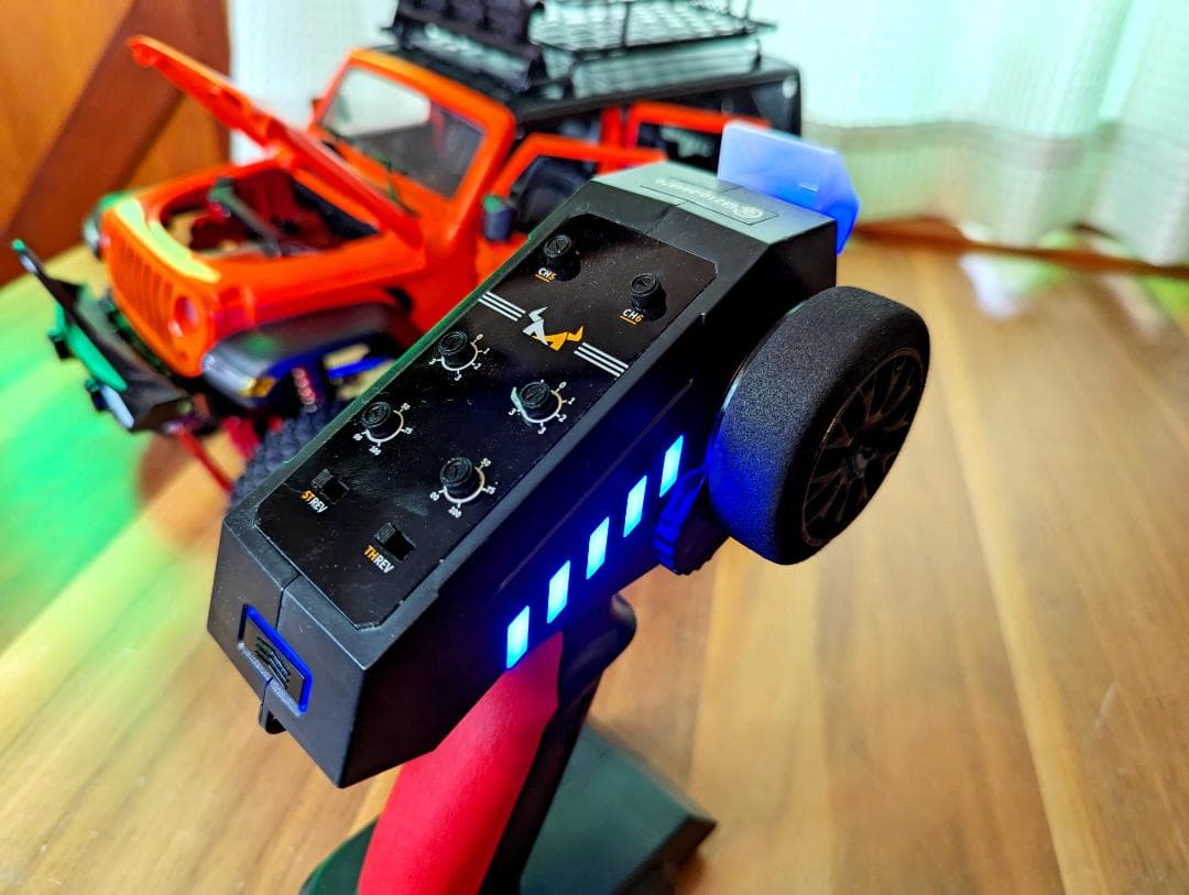 【動作OK綺麗！】MN-128 1/12 RCカー LEDライト付き