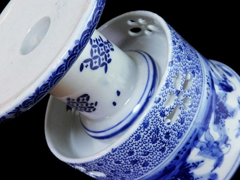 古伊万里　染付　透かし　微塵唐草に唐子　山水紋の図　盃洗　F202ASfbtb