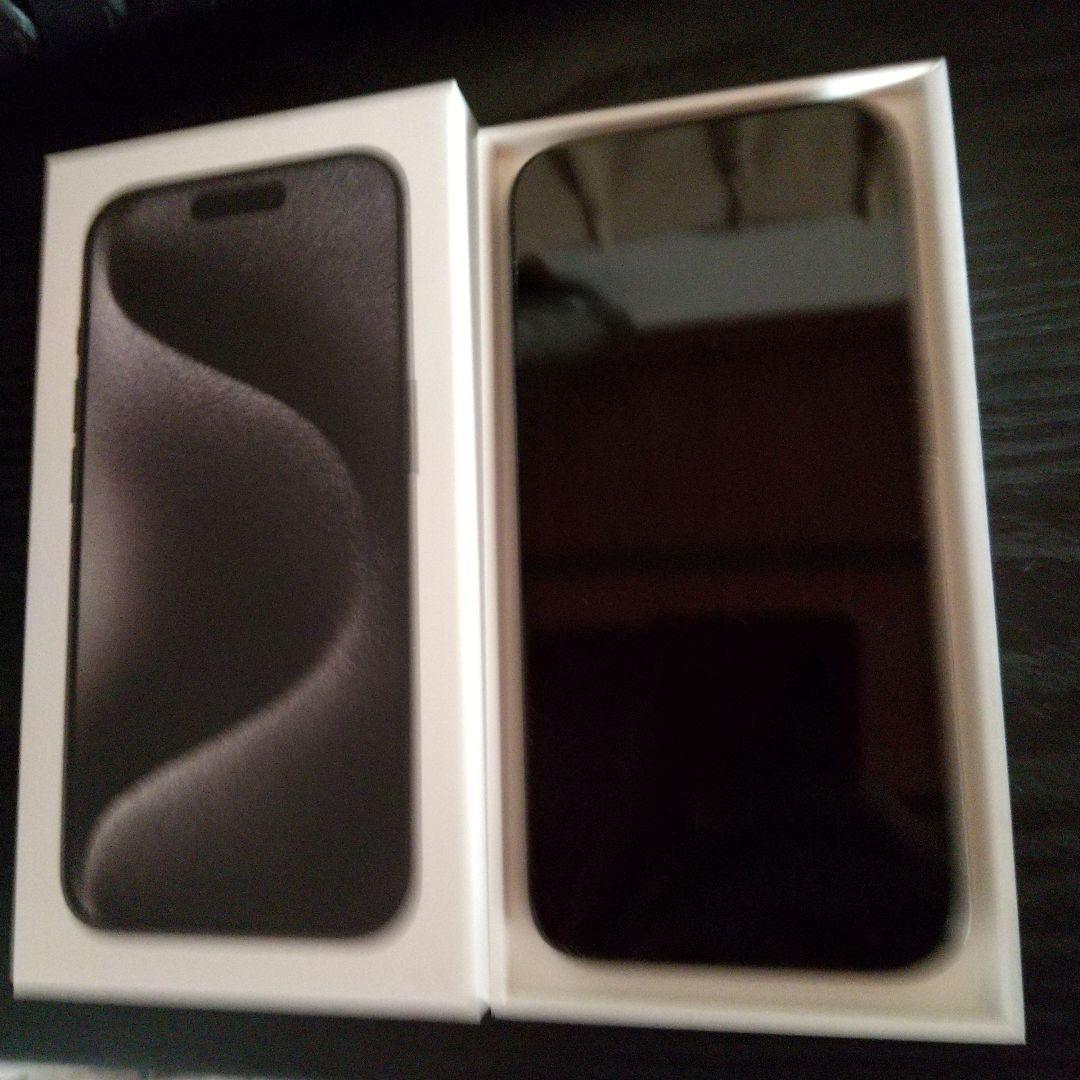 超美品 iPhone15pro ブラックチタニウム 256gb