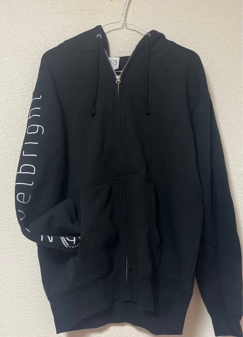 Novelbright　パーカー　中古品　Lサイズ