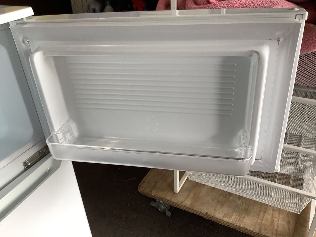 らら 2Ｄ冷蔵庫 アイリス KRSD-9A-W 90L 19年製 ホワイト