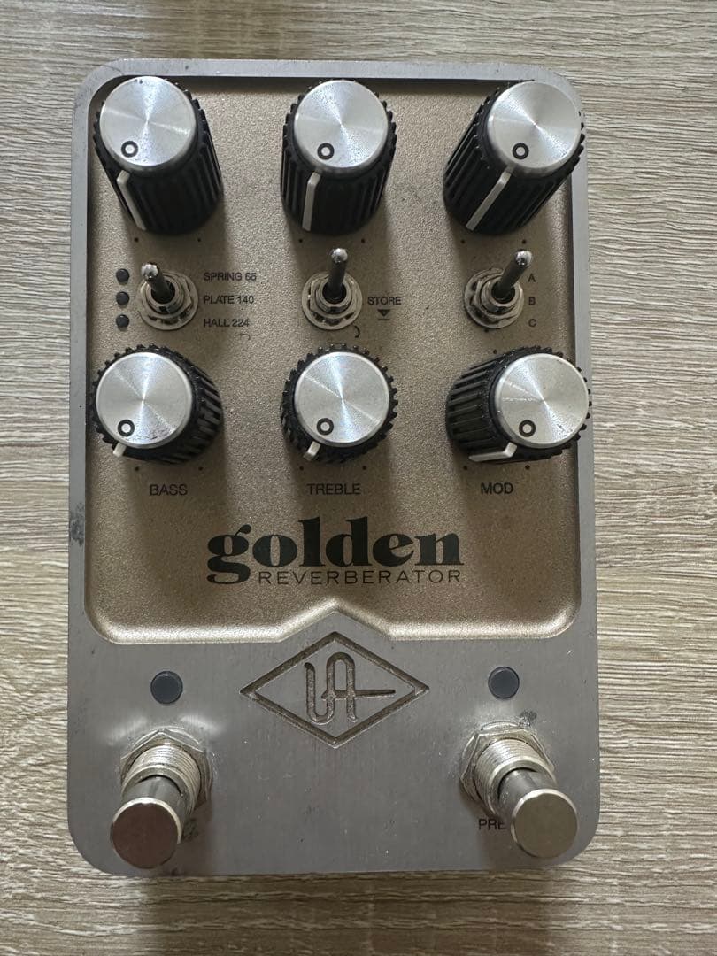 ギター UNIVERSAL AUDIO UAFX Golden REVERBERATOR