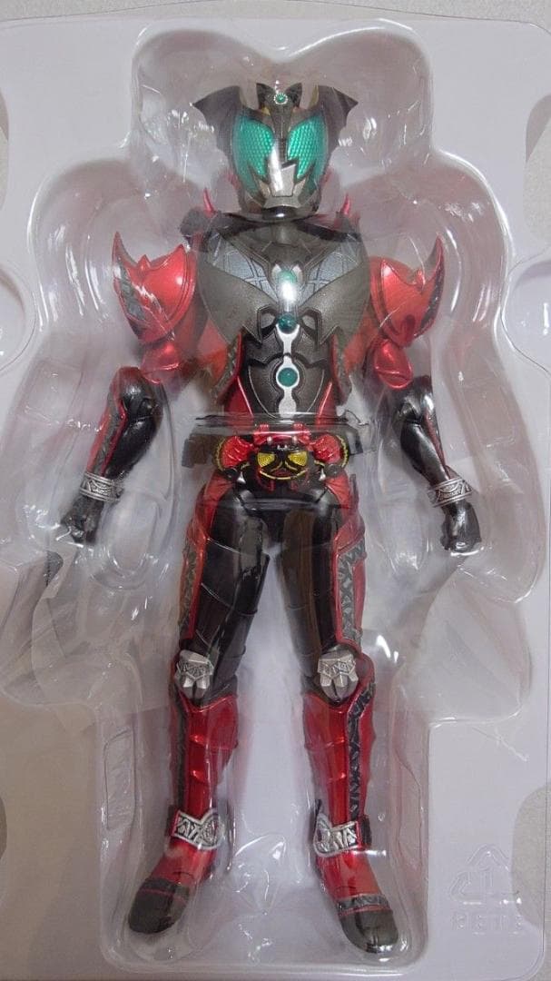 フィギュアーツ 真骨彫 仮面ライダーダークキバ キバ エンペラーフォーム