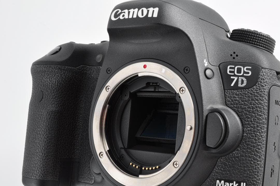 Canon EOS 7D Mark II APS-C デジタル BG-E16