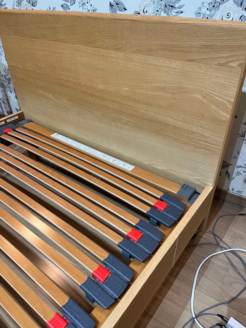 カリモク　ベッドフレーム