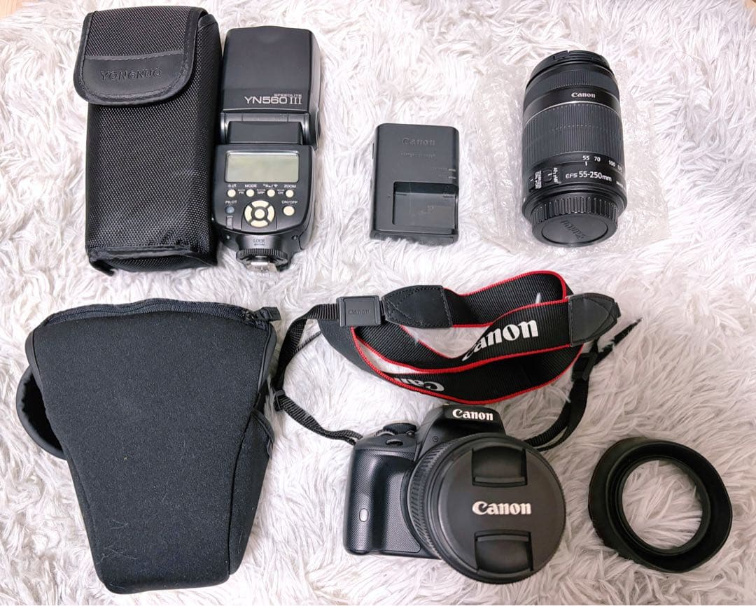 Canon Kiss X7i本体+レンズ2本+ストロボ+レンズフード