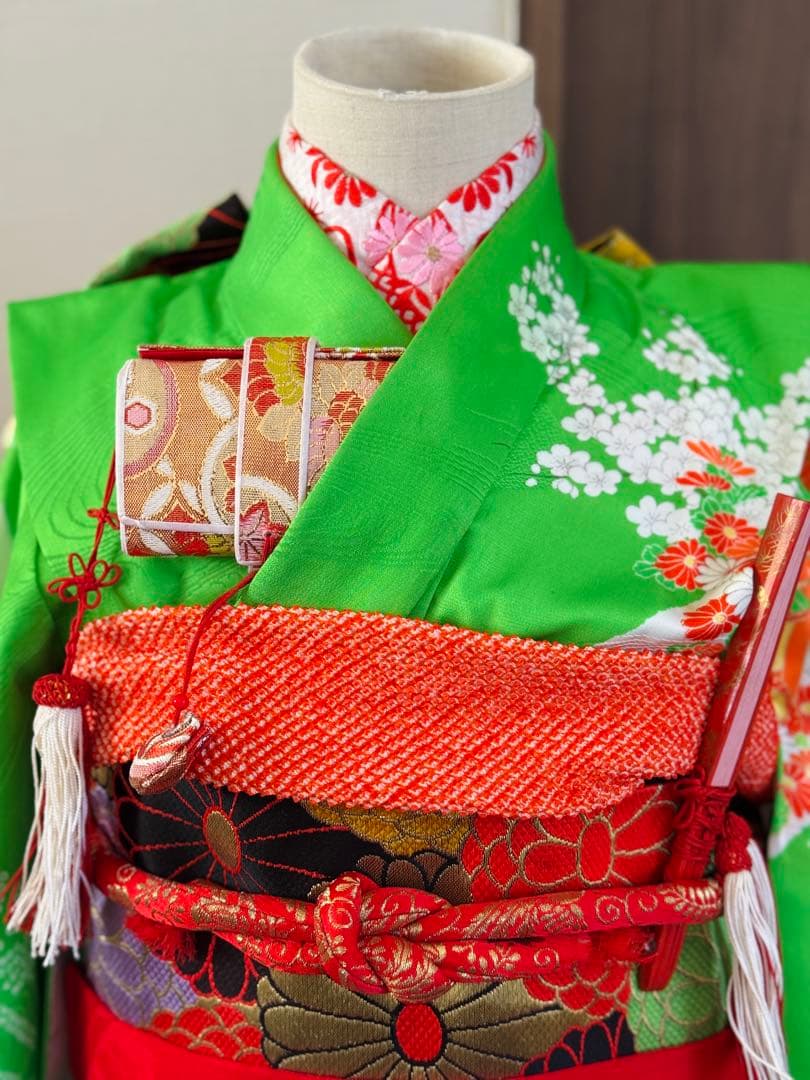 七五三に★レトロな黄緑色に御所車　疋田模様　七歳着物フルセット