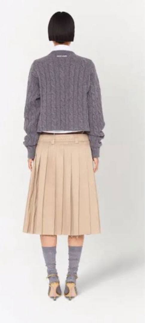 miumiu プリーツチノスカート 38