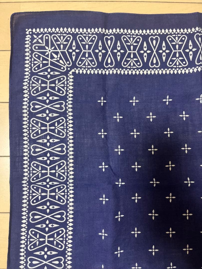 ビンテージバンダナ　クロス柄　USA製　1段表記