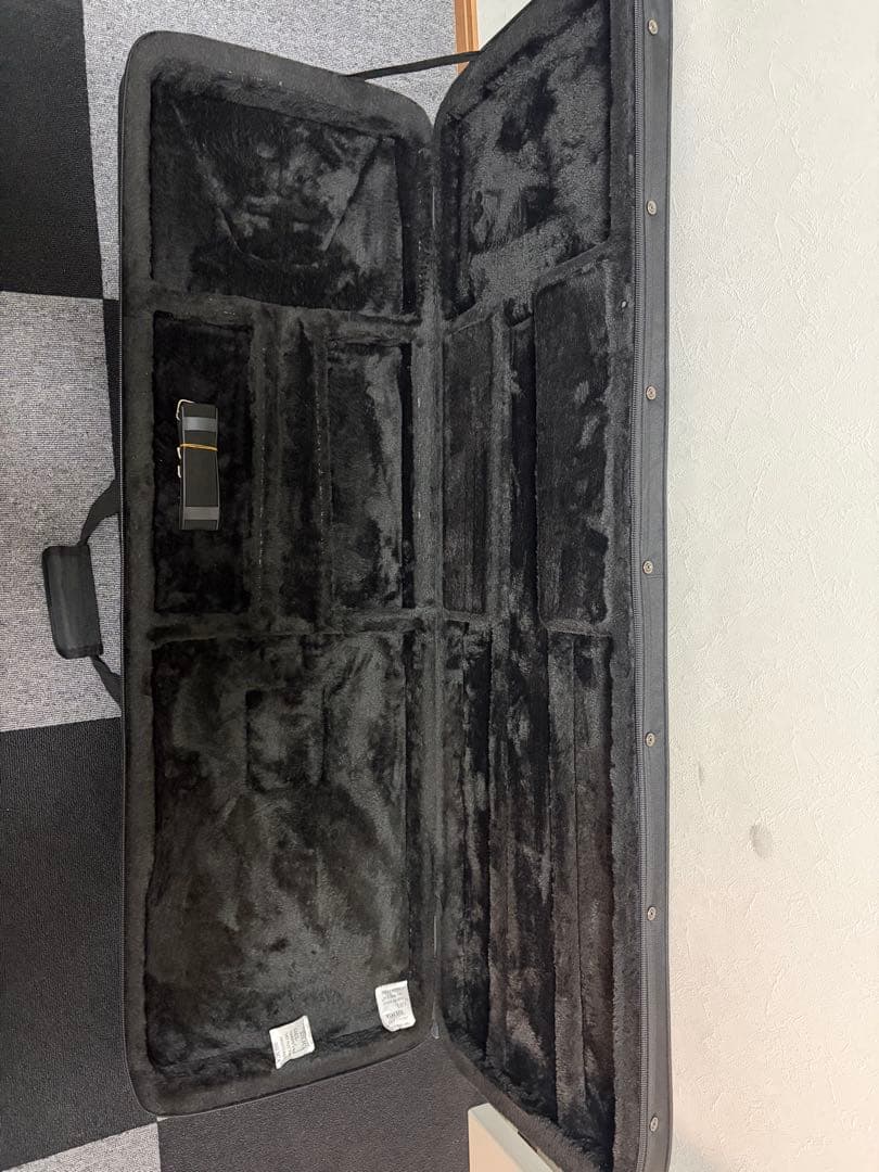 ベースケース ブラック ショルダーストラップ付き