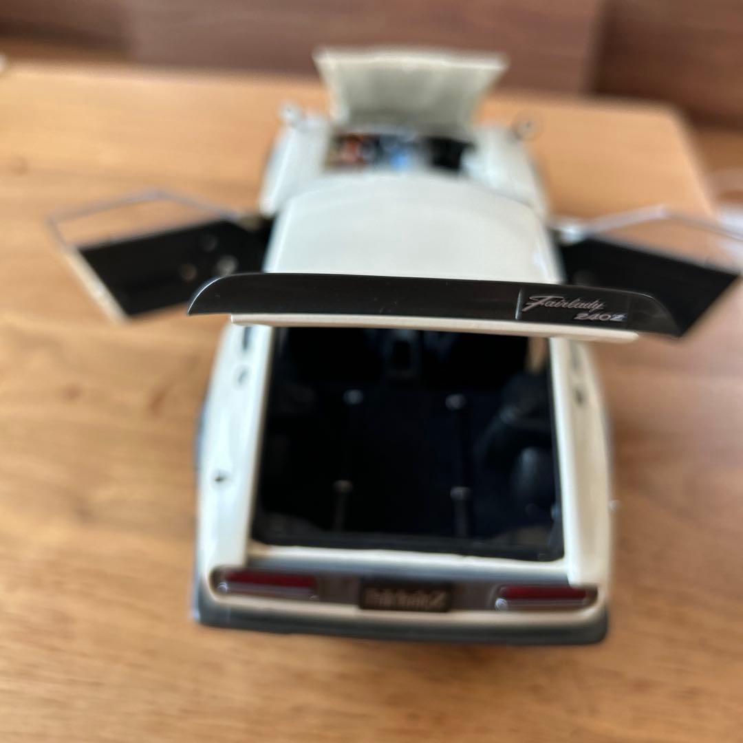 Fairlady Z ホワイト ミニカー 1/18 京商