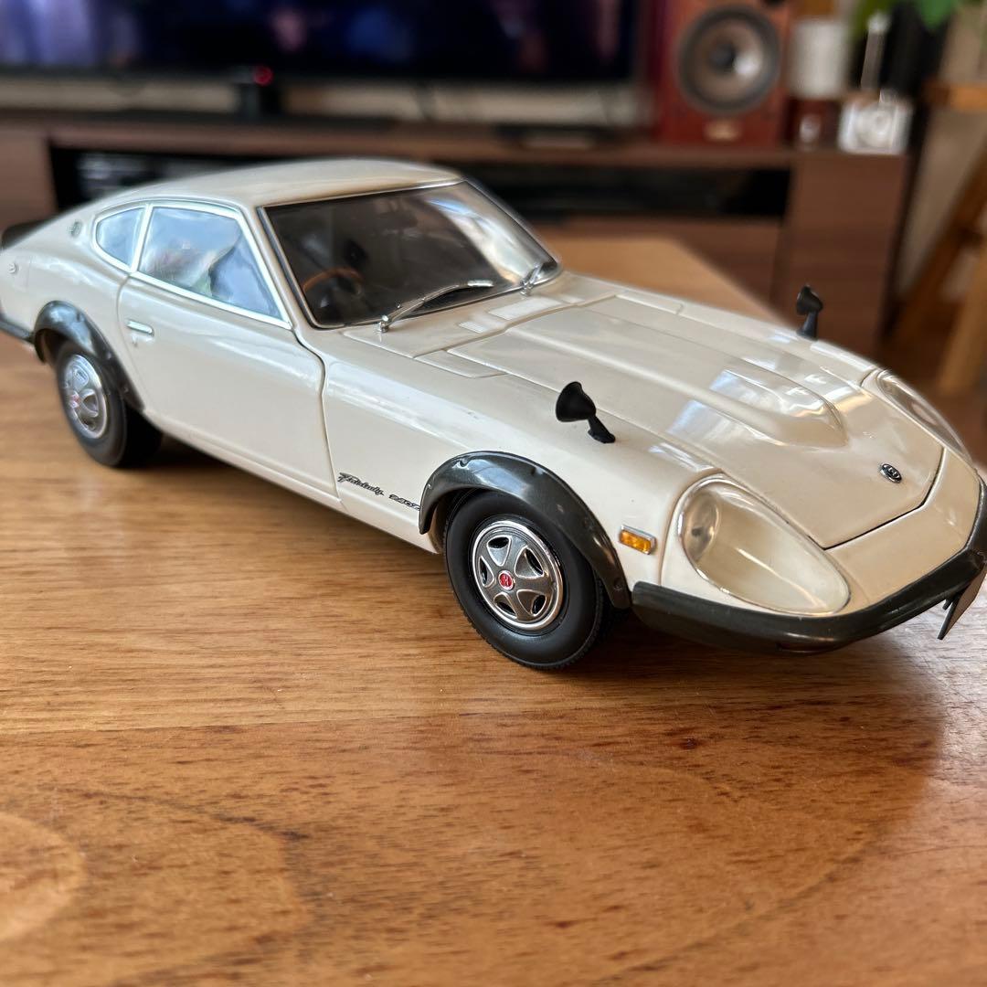 Fairlady Z ホワイト ミニカー 1/18 京商