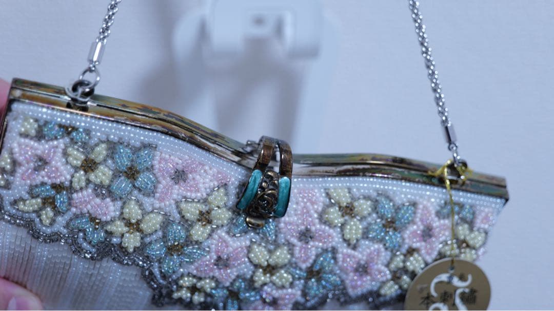 【未使用】ホワイト/パーティーバッグ/ビーズ装飾/フラワーモチーフ/結婚式