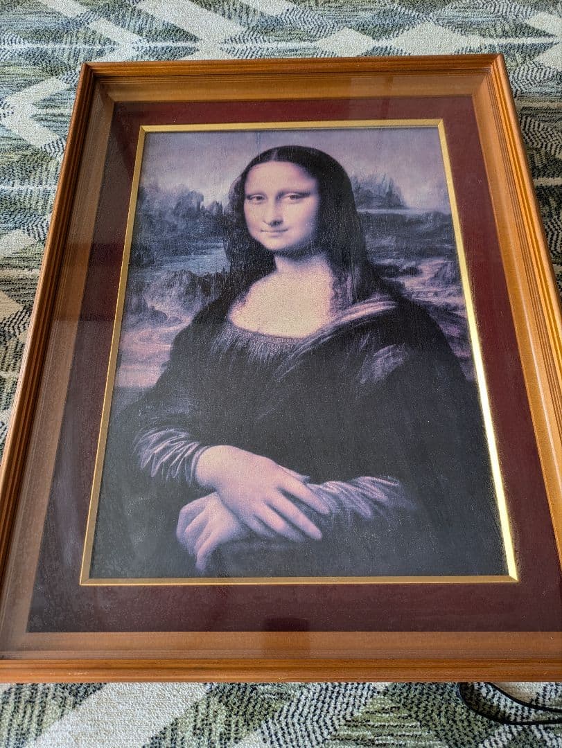 モナリザ 　絵画　額縁の重厚感あり