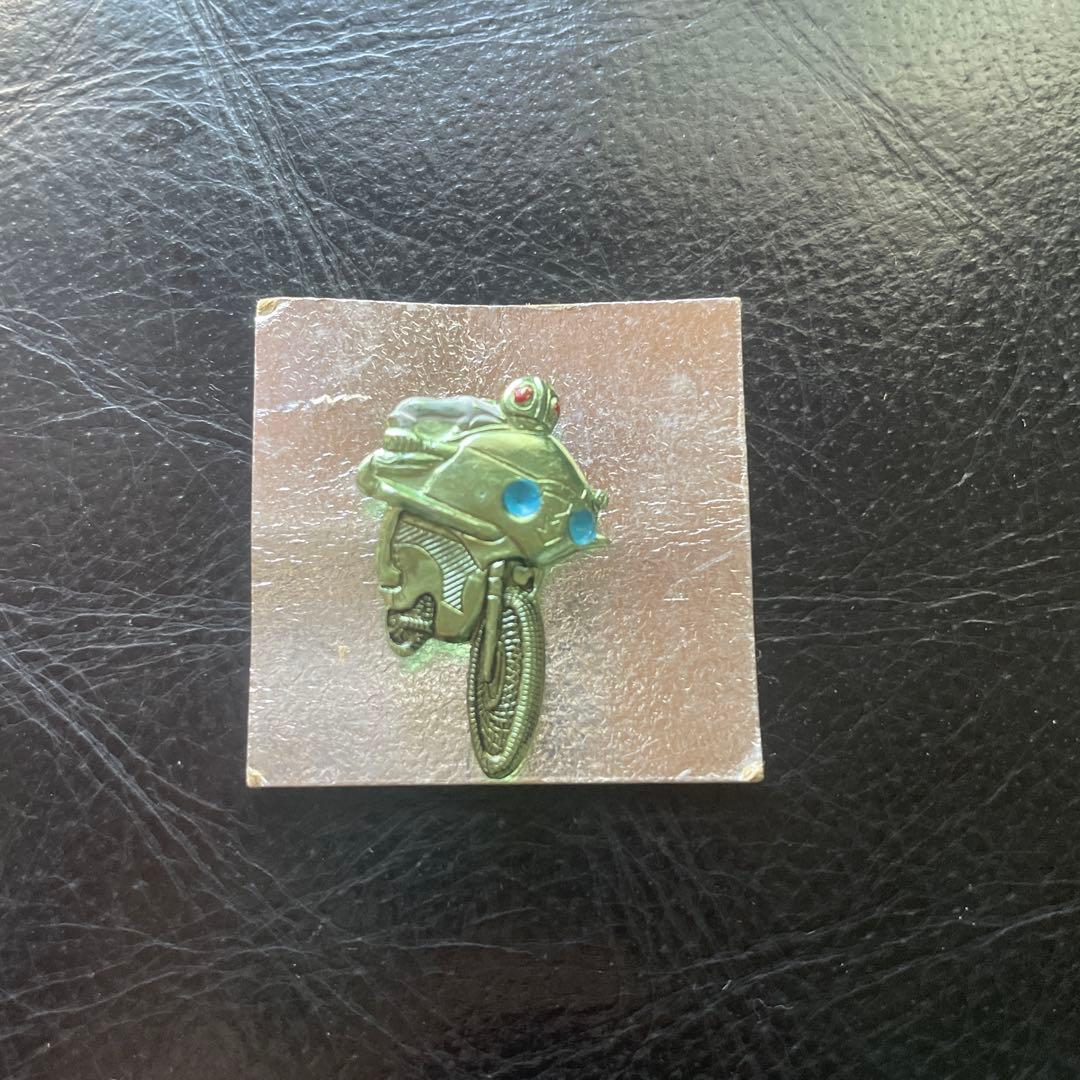 仮面ライダー1号　メタリックグリーン ビンテージバッジ