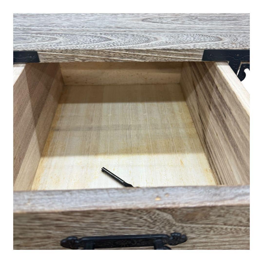 中古　国産　職人手造り　凝った金具が目を引く総桐箪笥