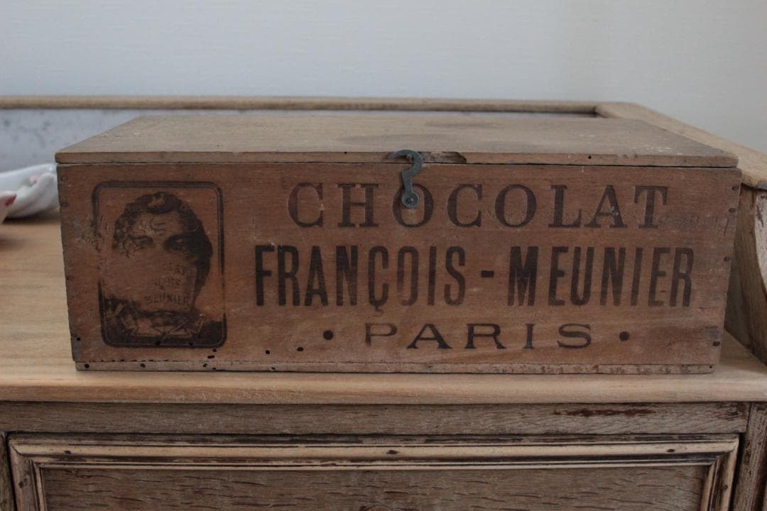 レア『ショコラ』の木箱/ドール・アンティーク・チョコレート・小物入れ
