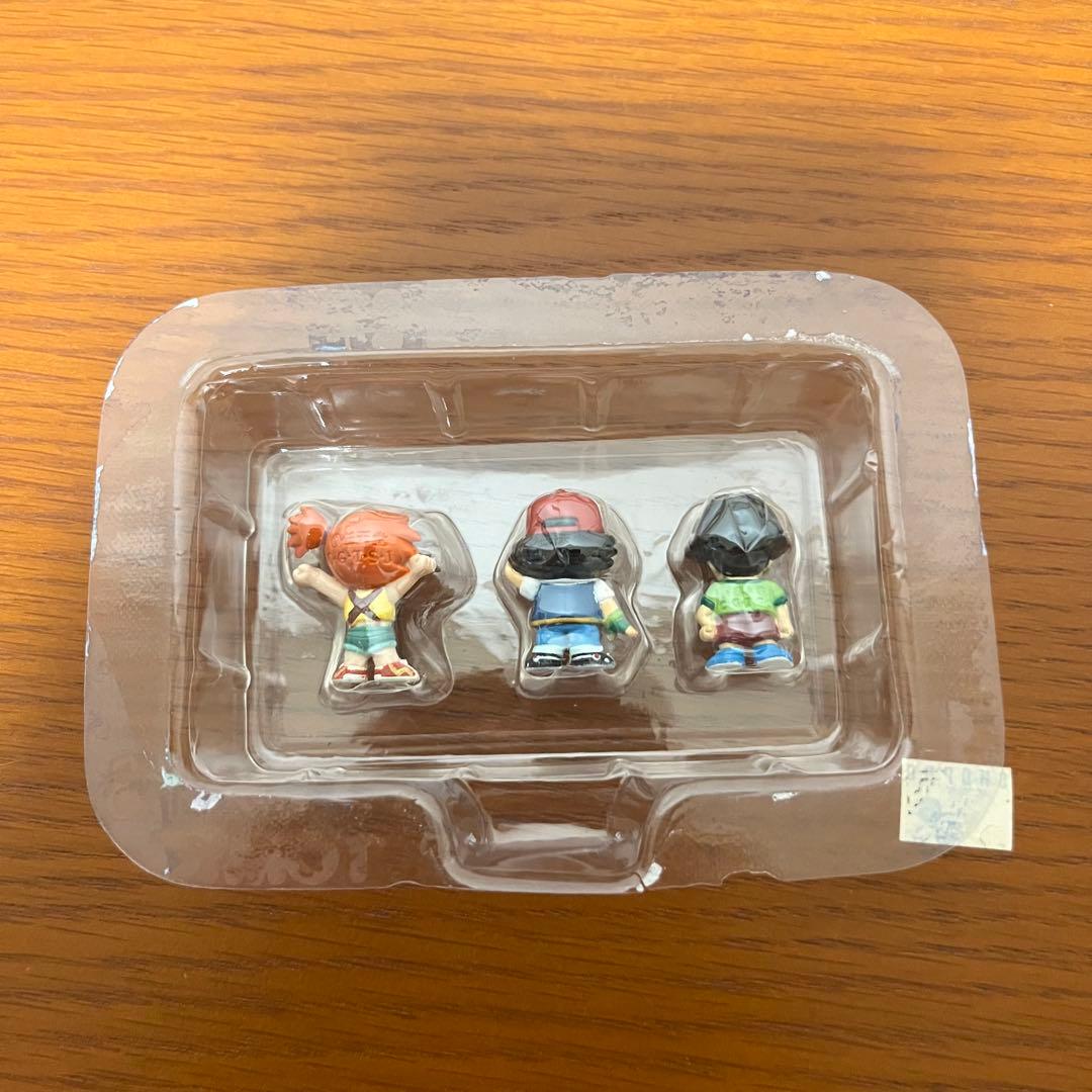 TOMY　トミー　ちびポケハウス 人形セット　サトシ　カスミ　ケンジ