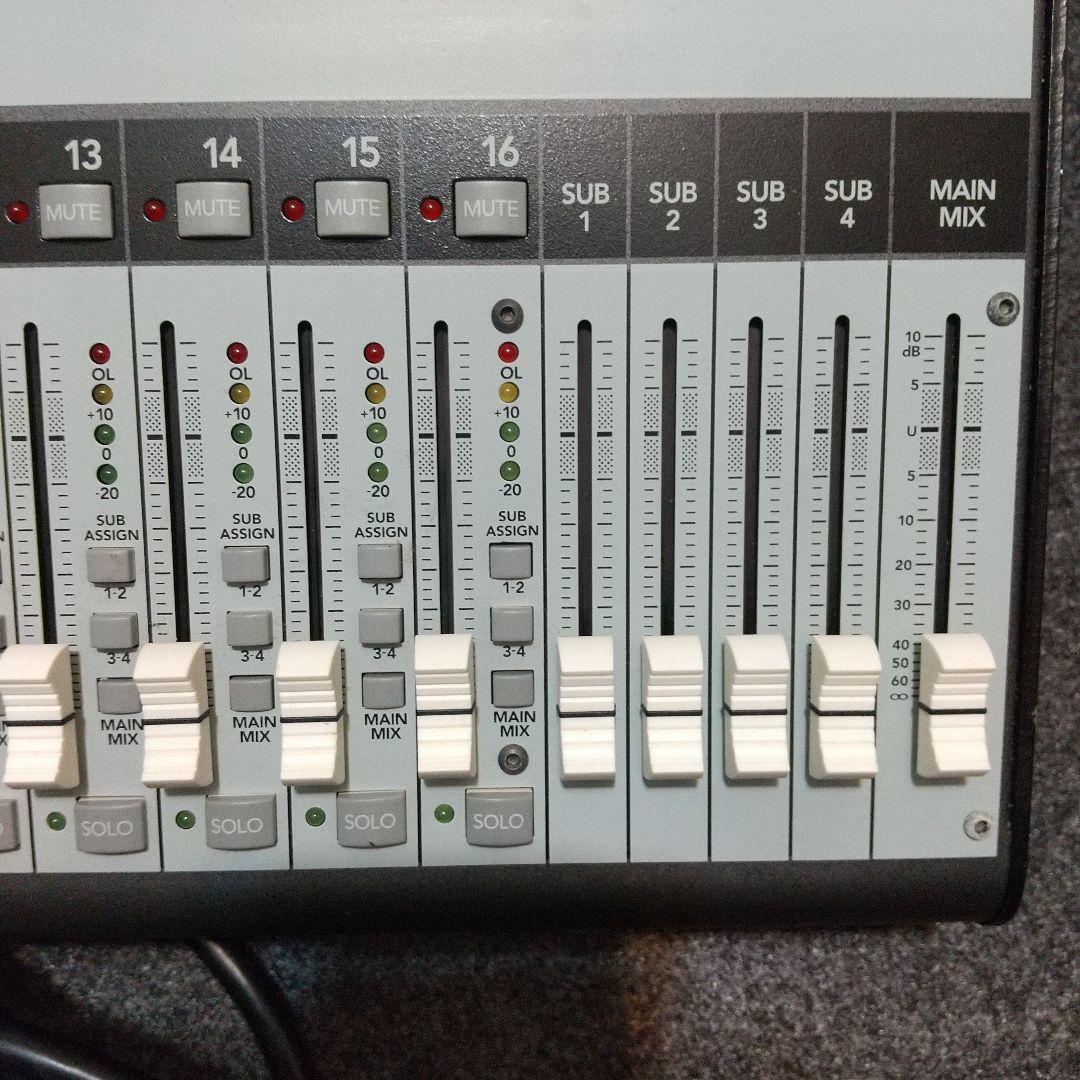 MACKIE ONYX 1640 16チャンネル アナログミキサー