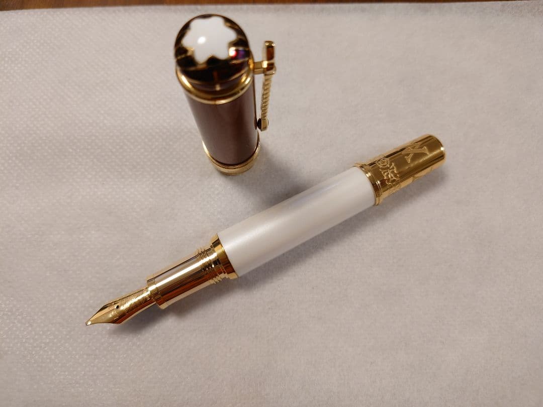 MONTBLANC モンブラン 万年筆パトロン ヴィクトリア＆アルバート