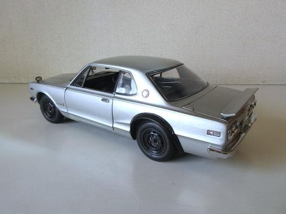 特価 京商 (1/18) 日産 スカイライン GT-R(KPGC10)