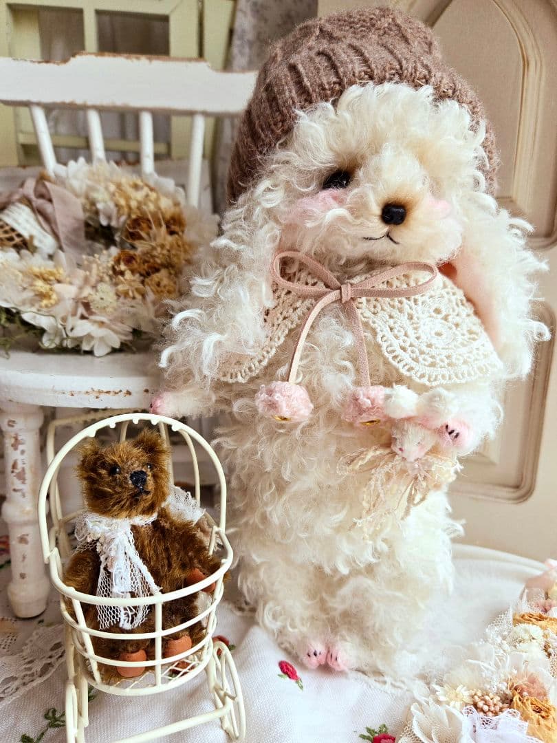 ミルク色のトイプードルちゃん毛糸のお帽子&ストールおめかしstyle テディベア