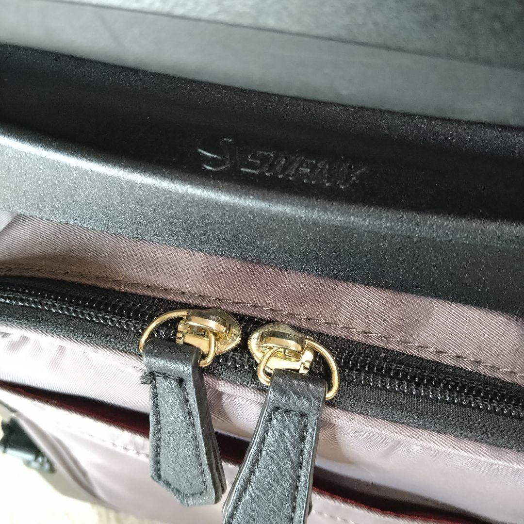 美品【スワニー】キャリーバッグ タイヤ４輪 レオパード