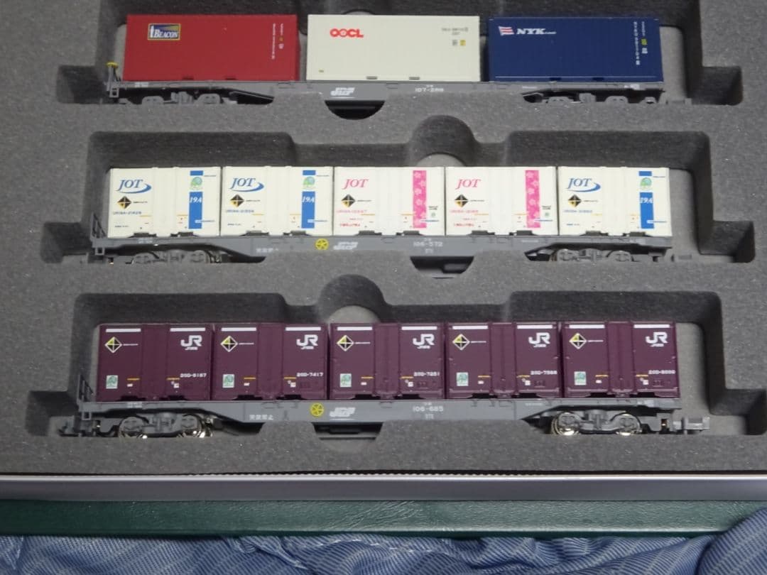 マイクロエース製DD51とKATO製朗堂製コキコンテナセット