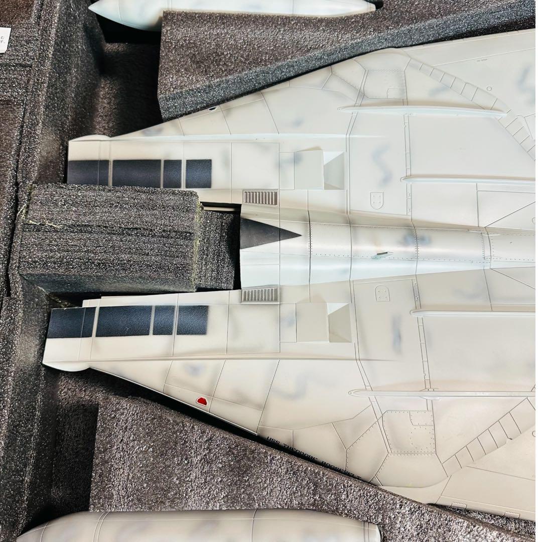 【新品保管品】1/18 F-14A トムキャット VF‑84 ジョリーロジャース