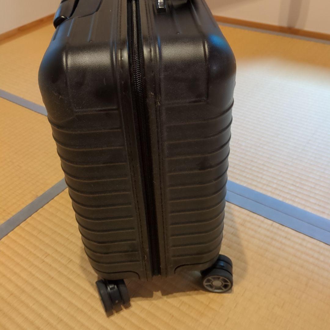 リモワ 機内持ち込み可 4輪 ビジネストロリー 23L マットブラック