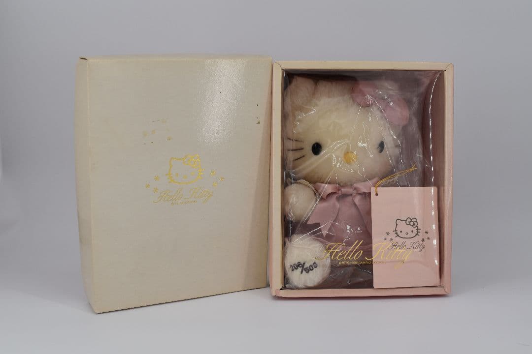 ぬいぐるみ HELLO KITTY COLLECTORS DOLL