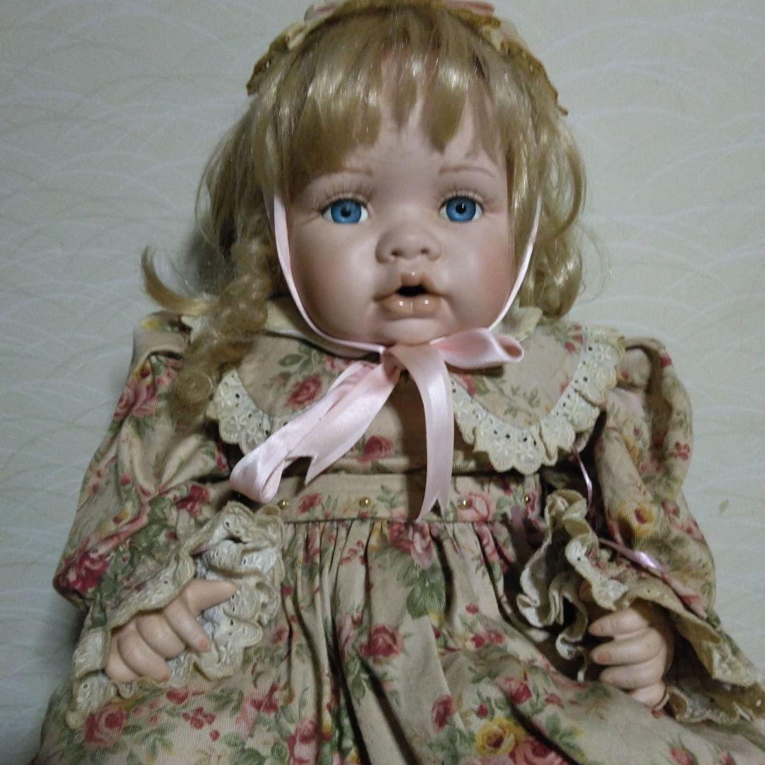 花柄ドレスの女の子リアルな人形 約60cm