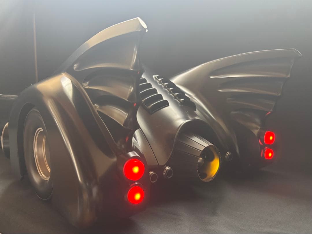 ホットトイズ バットマン 1/6 バットモービル　1989年版