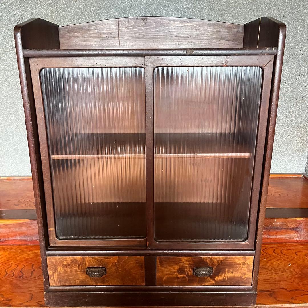 レトロ　ガラスキャビネット