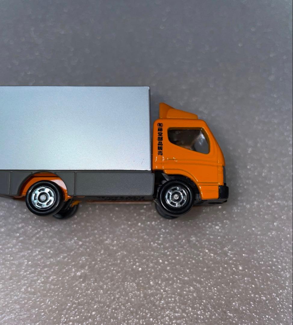 三菱ふそうキャンター　トミカ