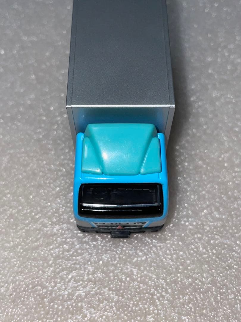 三菱ふそうキャンター　トミカ