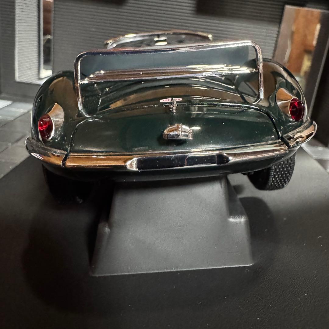 絶版 未展示品 オートアート1/18 ジャガー XK-SS グリーン