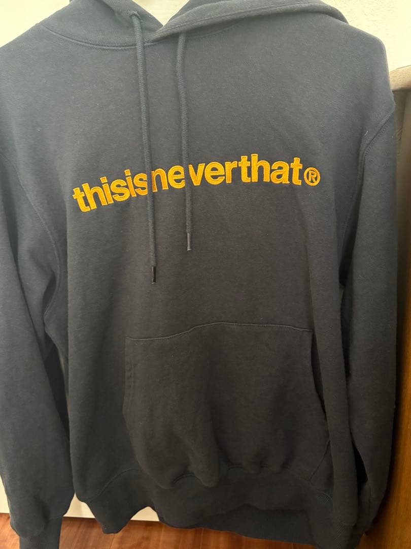 ネバザ　パーカー