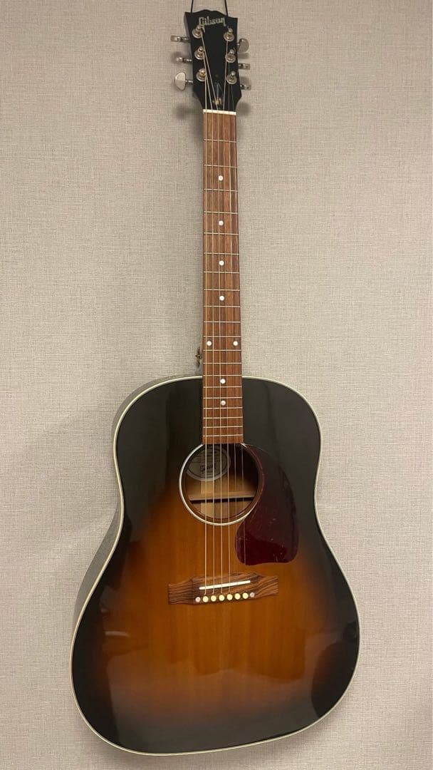 Gibson J-45スタンダード+ セミハードケース付　年末年始セール