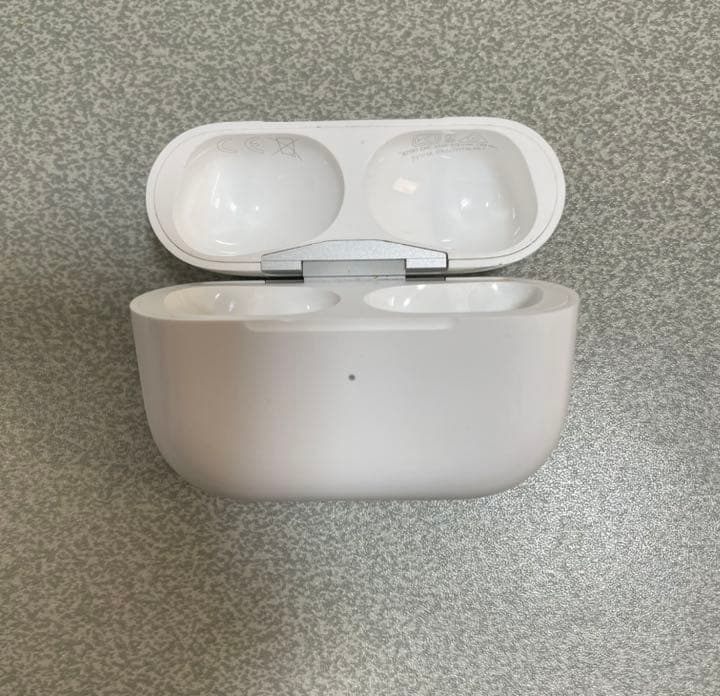 AirPods Pro 充電ケースのみ【純正】