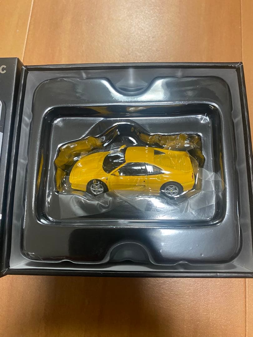 トミカリミテッドヴィンテージネオ　フェラーリF355ベルリネッタ　前期型　黄色