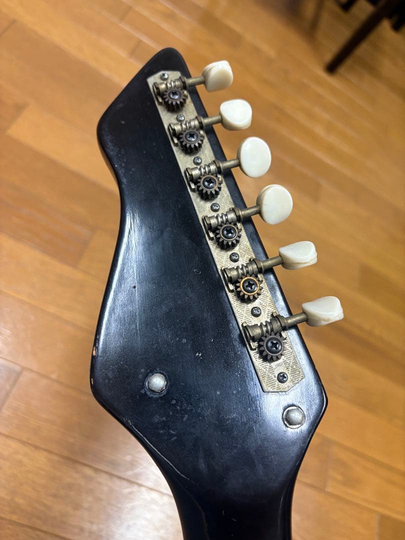 Burns？　ビザールギター　サンバースト